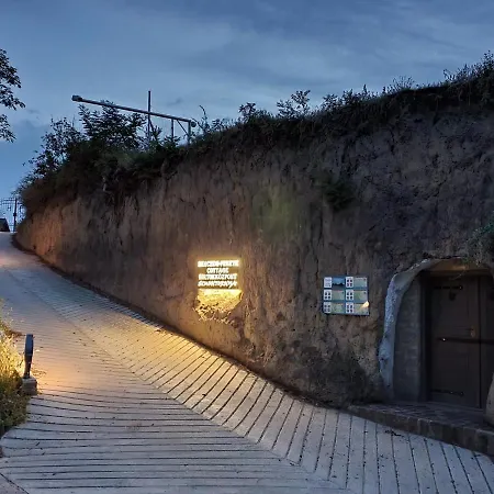 Herczeg-fekete Birtokkoezpont * Шимонторня