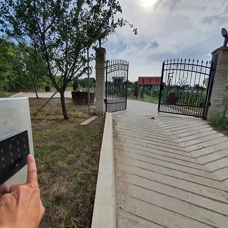 Herczeg-fekete Birtokkoezpont Апартаменты *